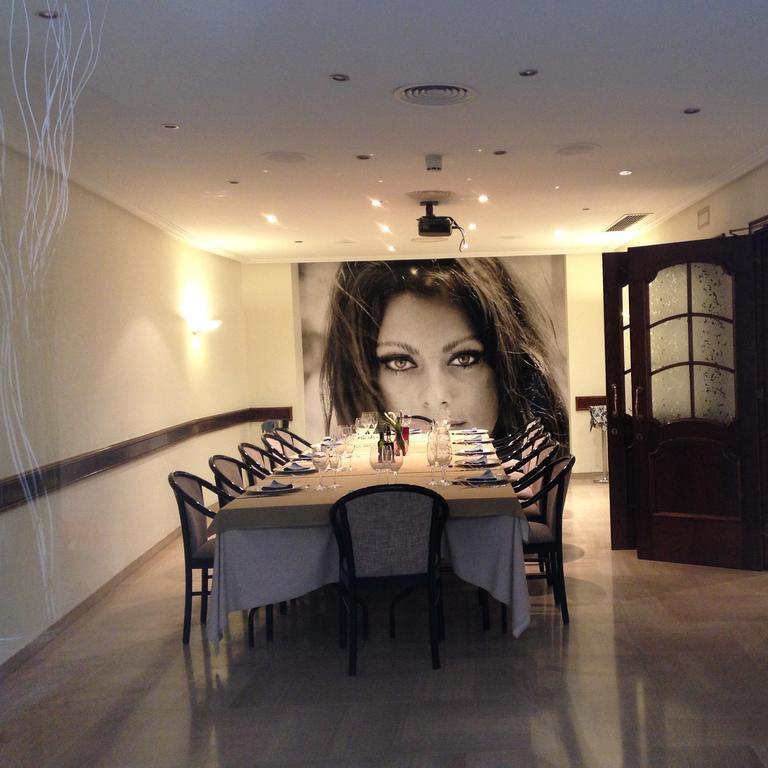 Hotel Manel Martorell Dış mekan fotoğraf